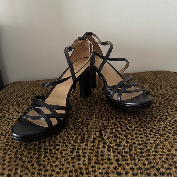 Leather Naturalizer Elegant Black Strappy Heels, NWOT, Size 7 - Picture 2 of 6